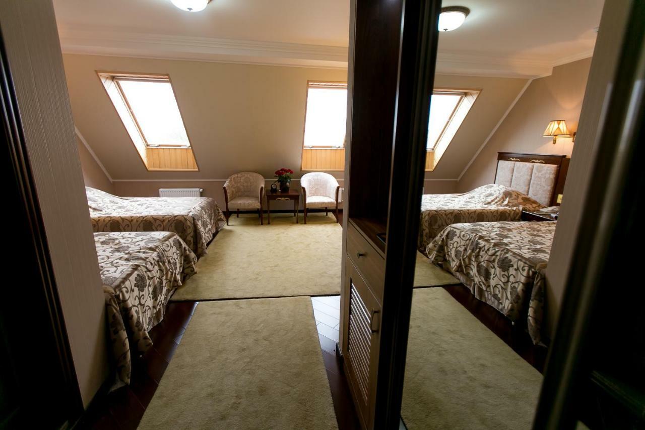 Allureinn Hotel And Spa Chernivtsi Bagian luar foto