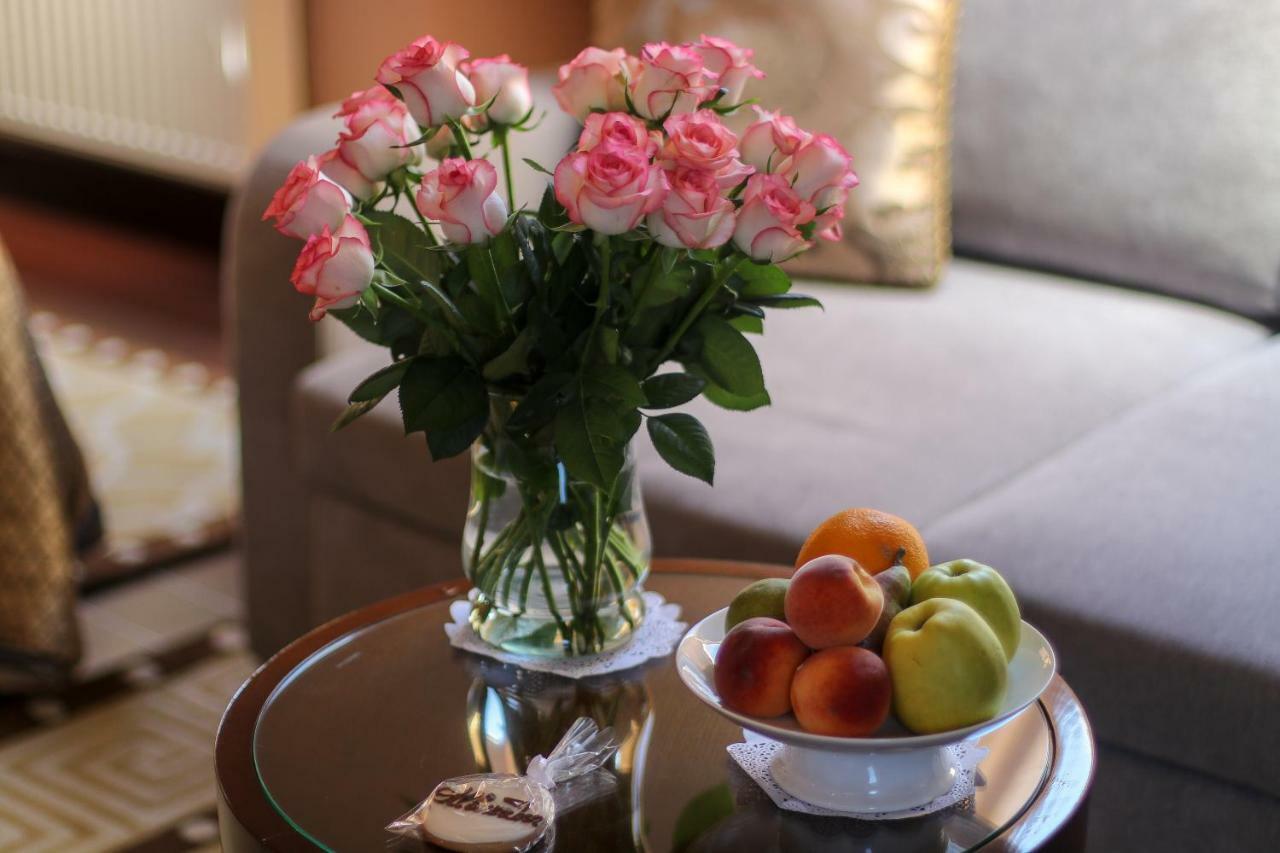 Allureinn Hotel And Spa Chernivtsi Bagian luar foto